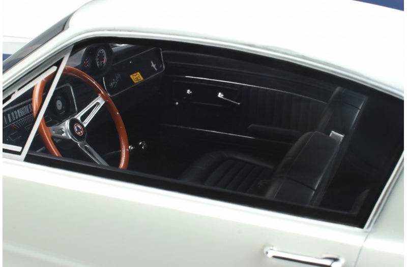 OttOmobile - Shelby Mustang GT350 (White) 1:12 Scale Model Car - Model Cars Canada Inc.