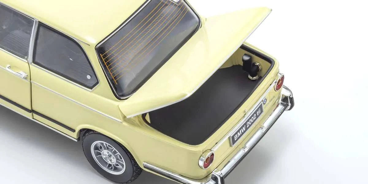 Kyosho - BMW 2002Tii (Orange) 1:18 Scale Model Car - Model Cars Canada Inc.