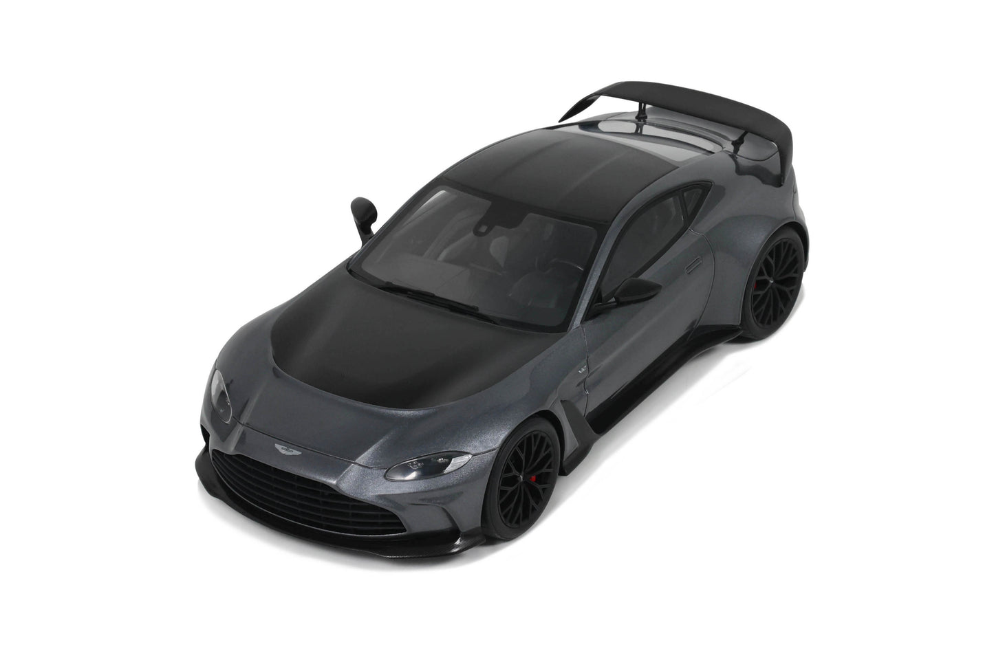 GT Spirit - Aston Martin V12 Vantage (Magnetic Silver) 1:18 Scale Model