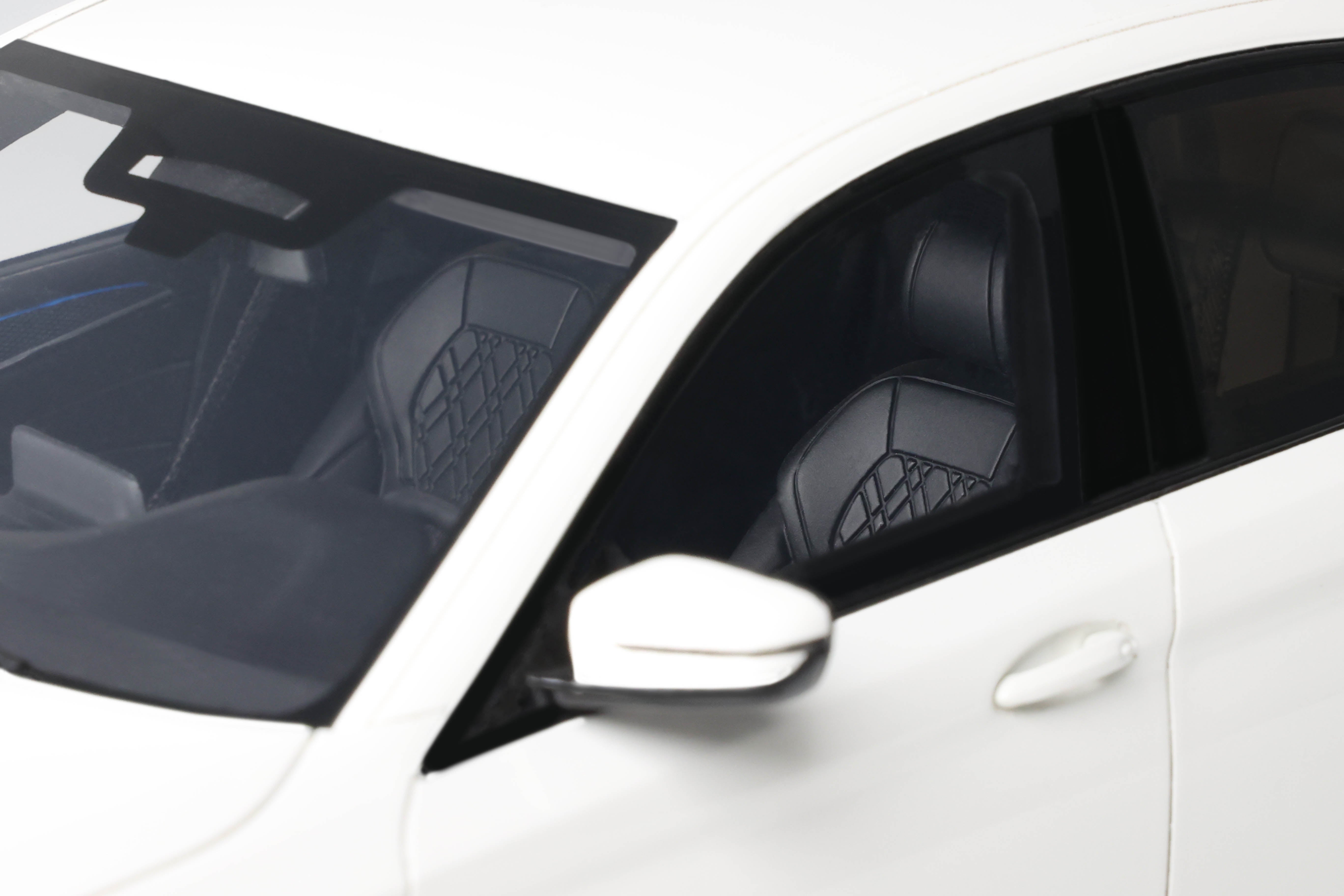 GT Spirit - BMW 545E xDrive Sedan M Sport (Alpine White 3) 1:18 Scale