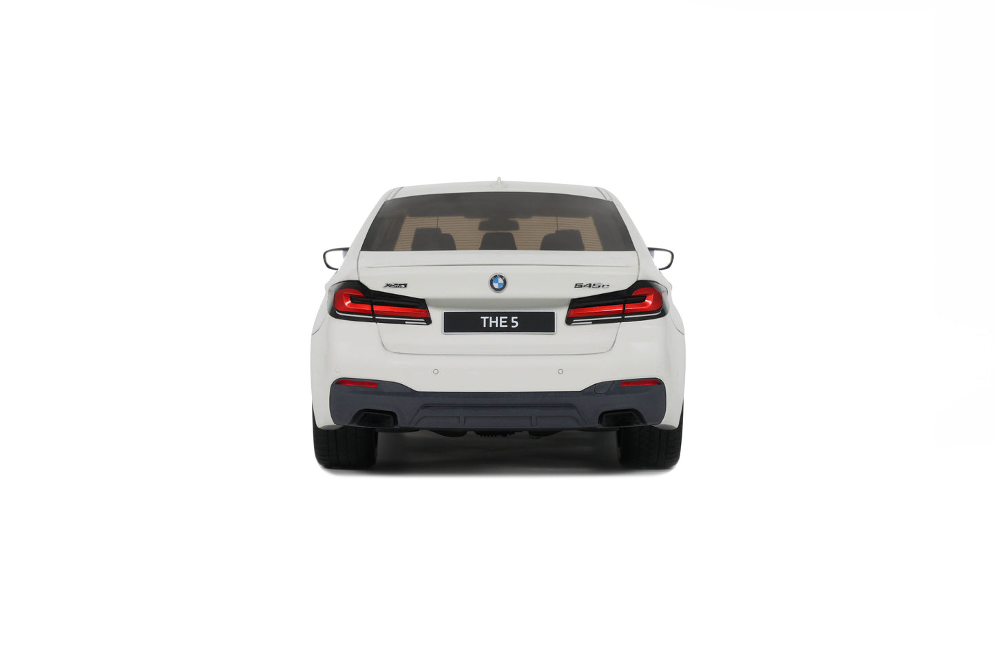 GT Spirit - BMW 545E xDrive Sedan M Sport (Alpine White 3) 1:18 Scale Model **[Pre-Order]**
