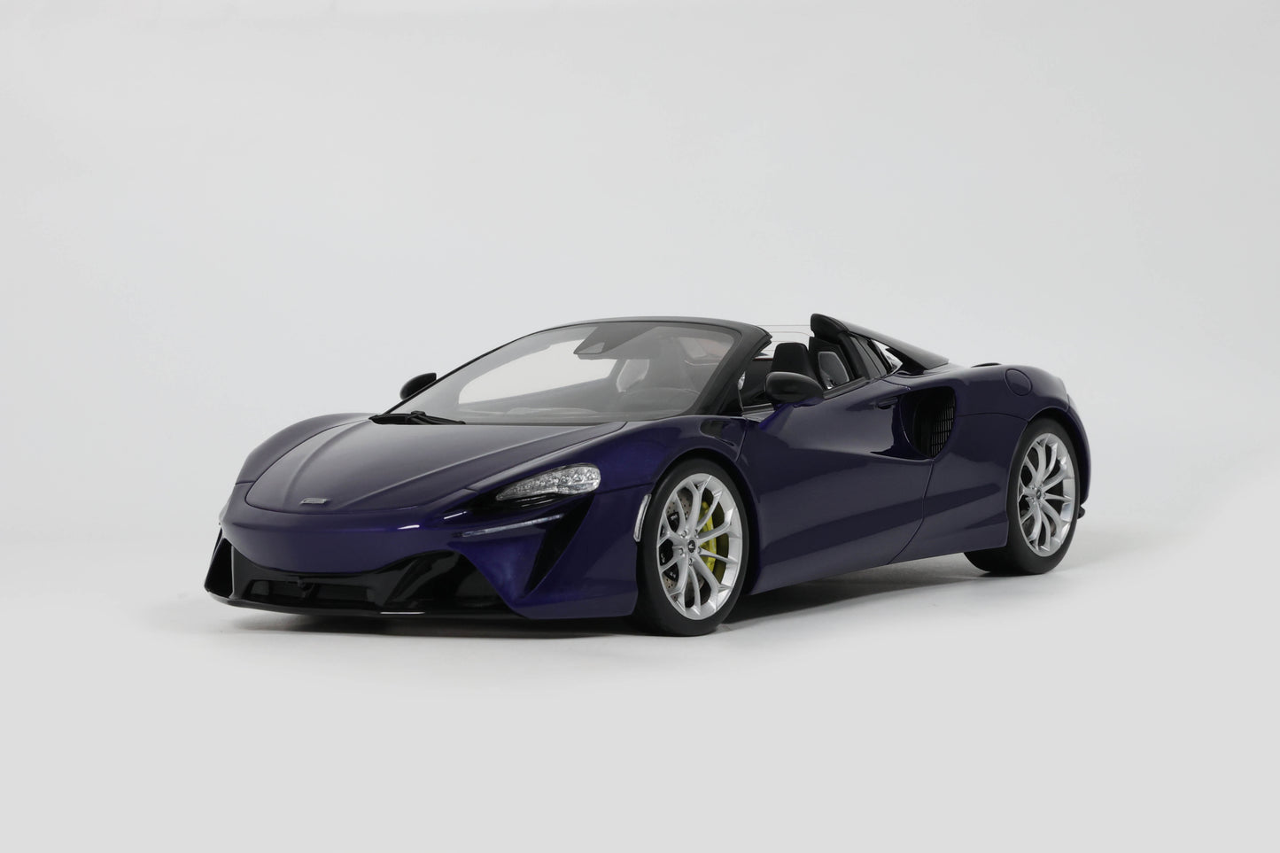 GT Spirit - McLaren Artura Spider (Lantana Purple) 1:18 Scale Model **[Pre-Order]**