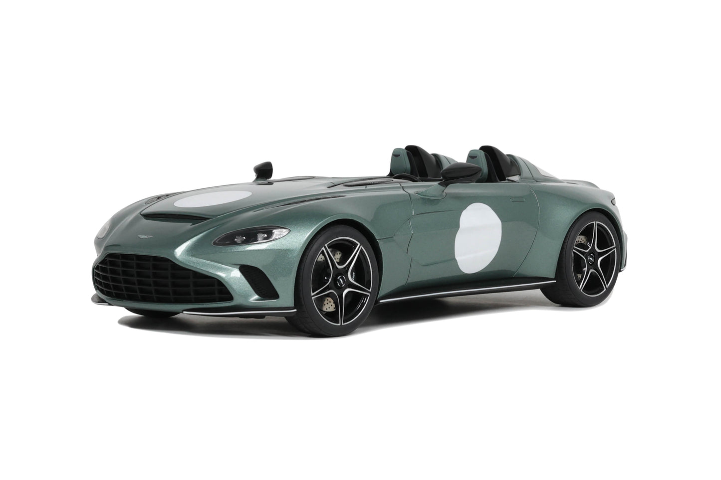 GT Spirit - Aston Martin V12 Speedster (Racing Green) 1:18 Scale Model