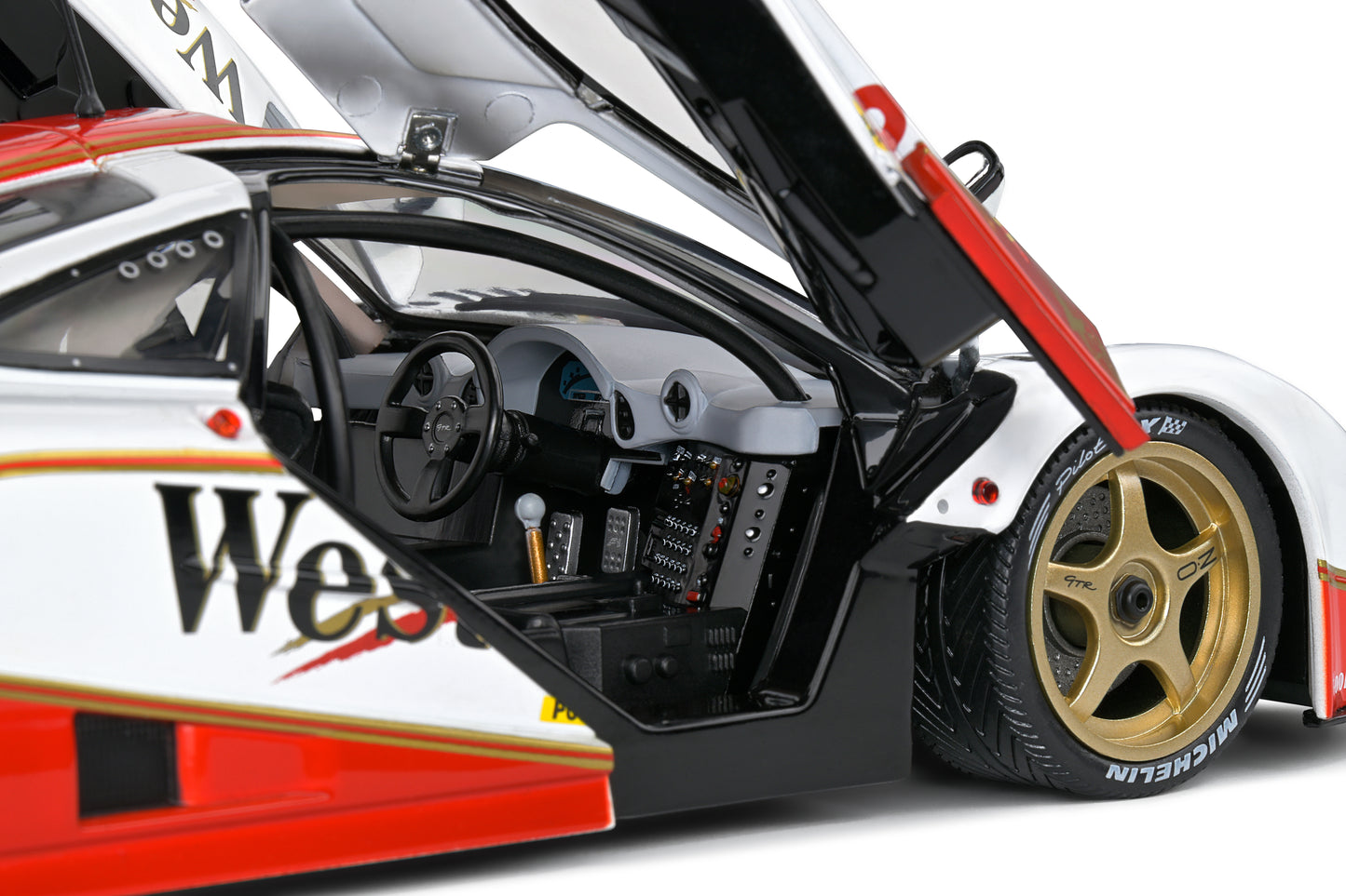 Solido - McLaren F1 GTR Short Tail (White) 1:18 Scale Model Car