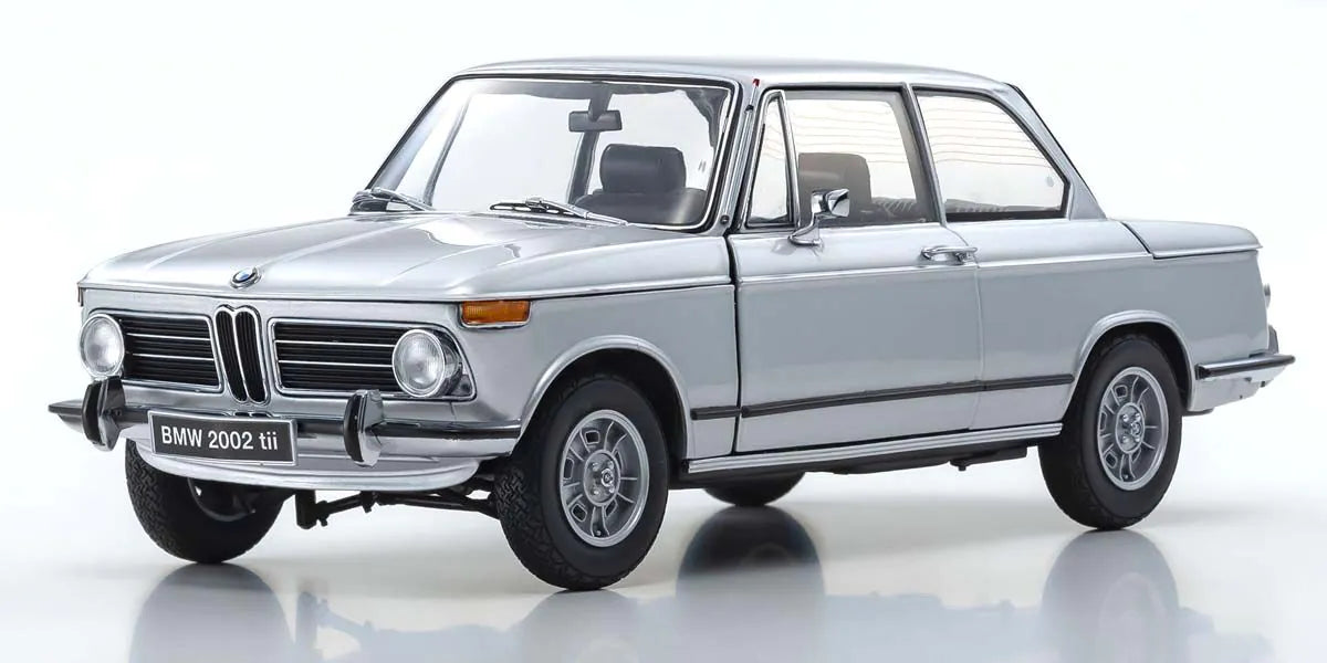 Kyosho - BMW 2002Tii (Silver) 1:18 Scale Model Car