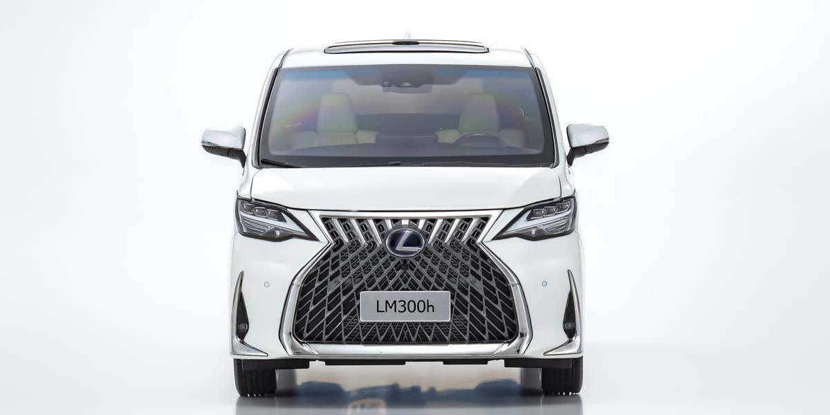 Kyosho - Lexus LM300h (Pearl White) 1:18 Scale Model Car - Model Cars Canada Inc.
