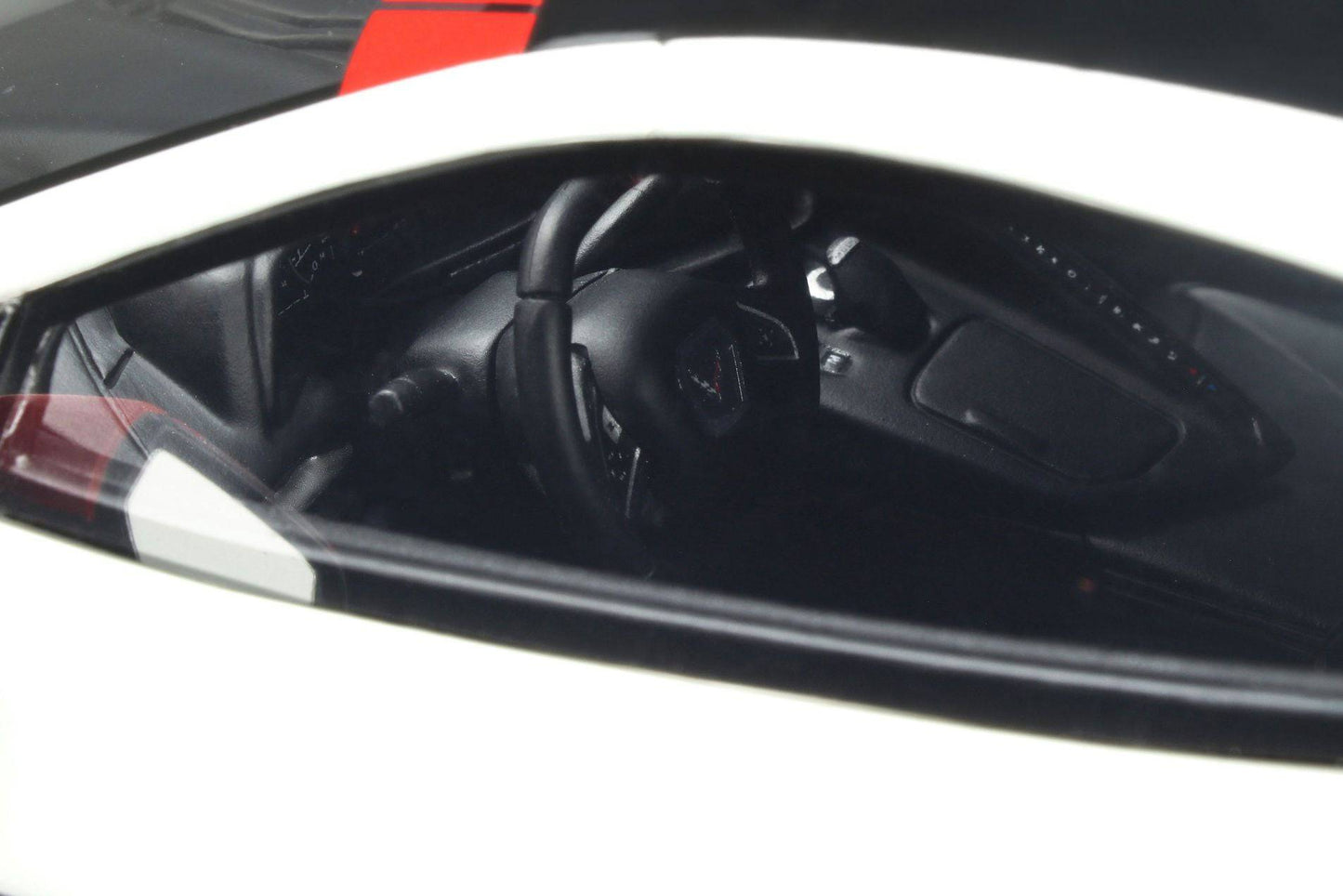 GT Spirit - Chevrolet Corvette (C8) "Pace Car" (2020) (Arctic White) 1:18 Scale Model Car - Model Cars Canada Inc.