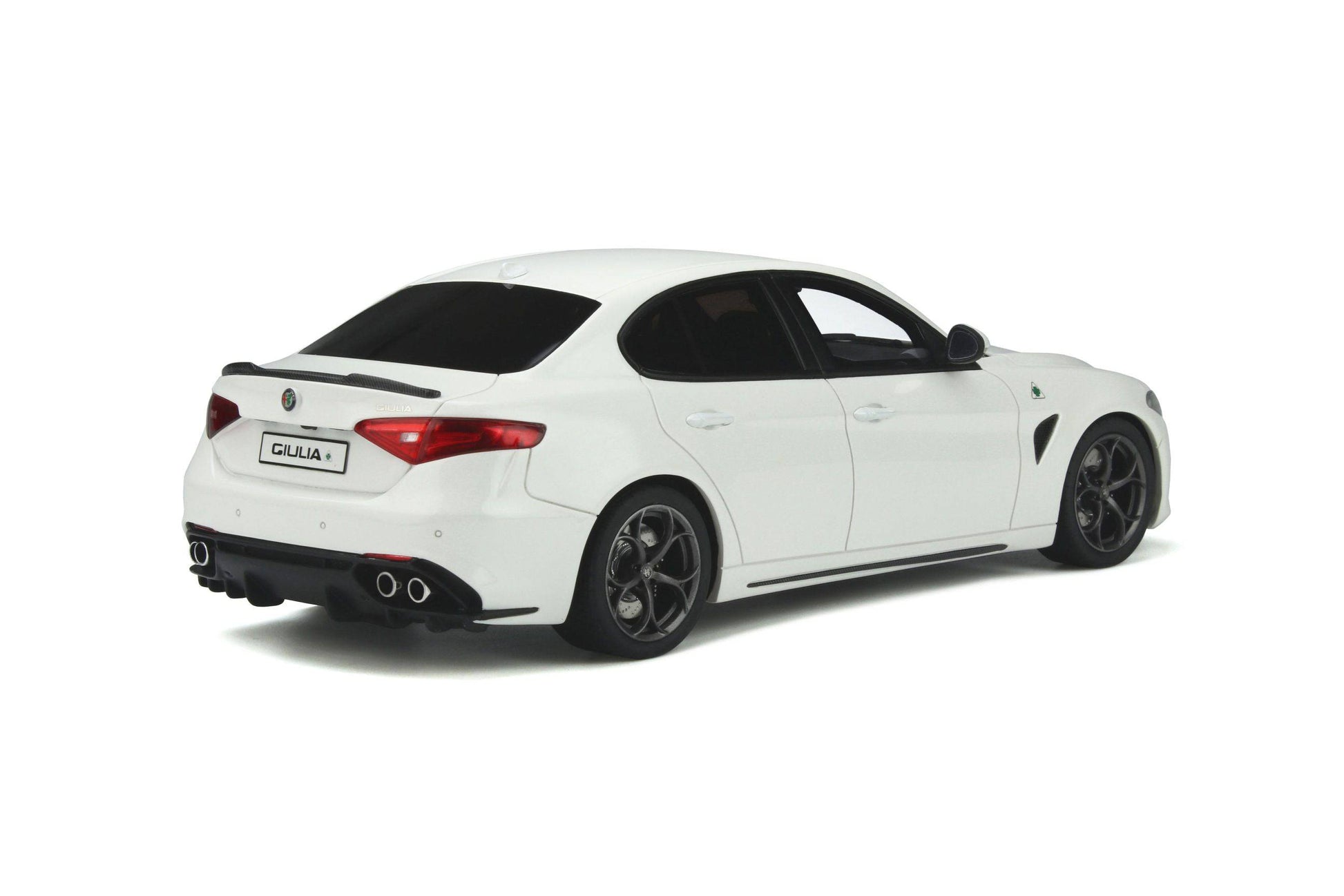 OttOmobile - Alfa Romeo Giulia Quadrifoglio (2019) (White) 1:18 Scale Model Car - Model Cars Canada Inc.
