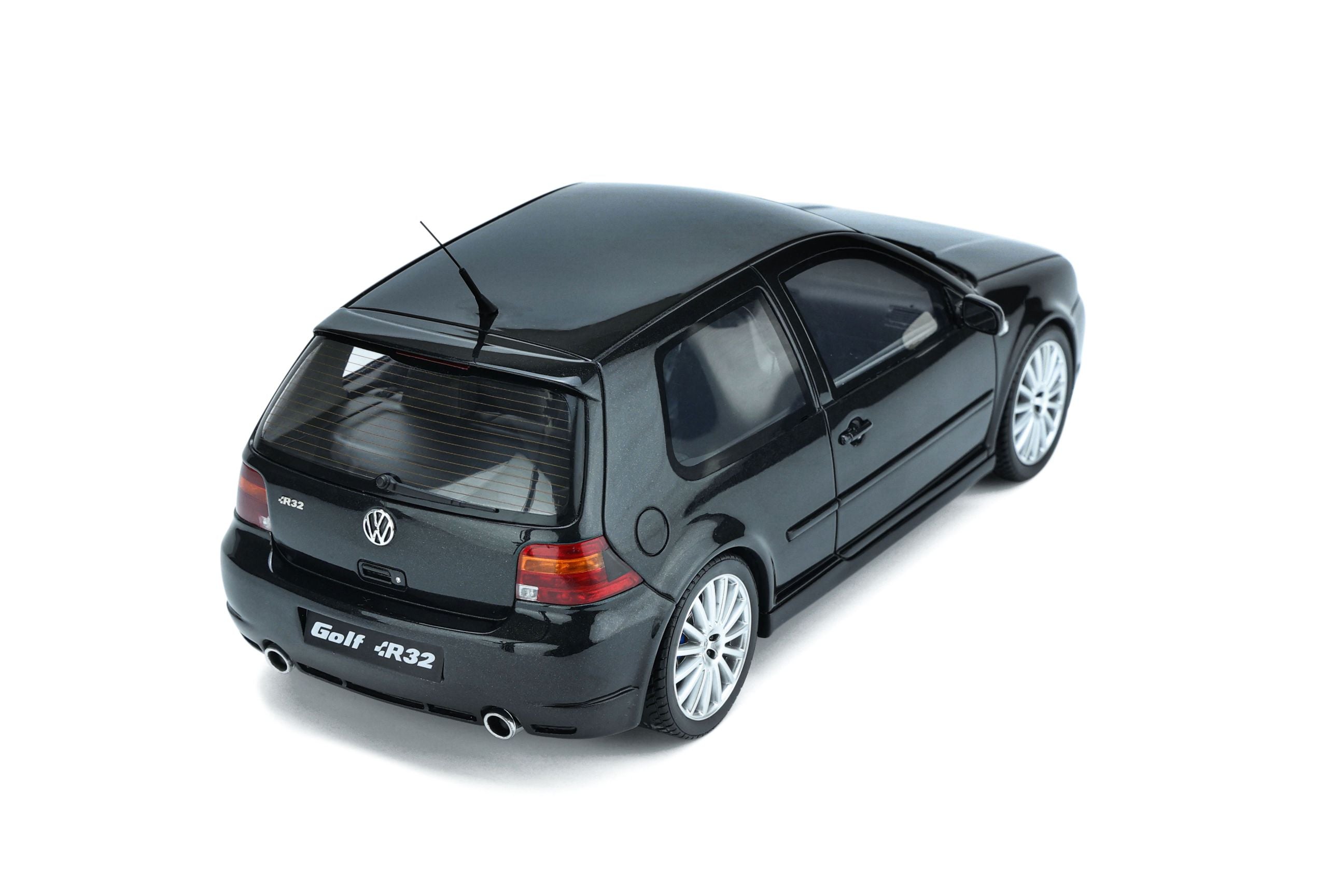 OttOmobile - Volkswagen Golf R32 (MKIV) (Black Magic Pearl) 1:18 Scale  Model Car