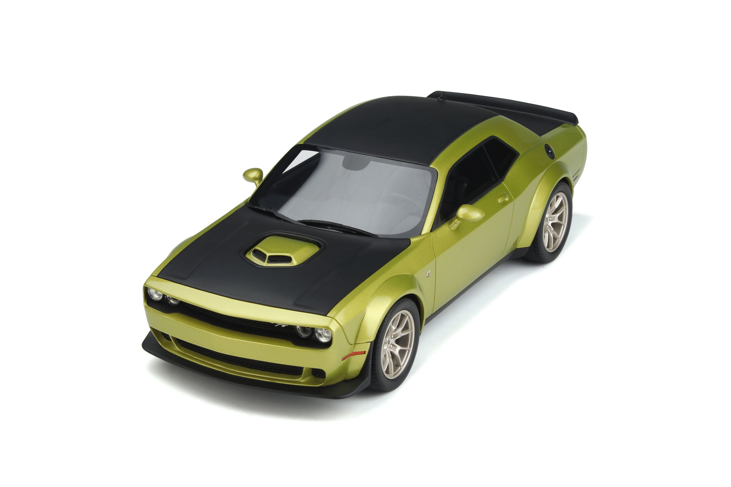 GT Spirit - Dodge Challenger R/T Scat Pack Widebody 50th Anniversary (Gold  Rush) 1:18 Scale Model Car