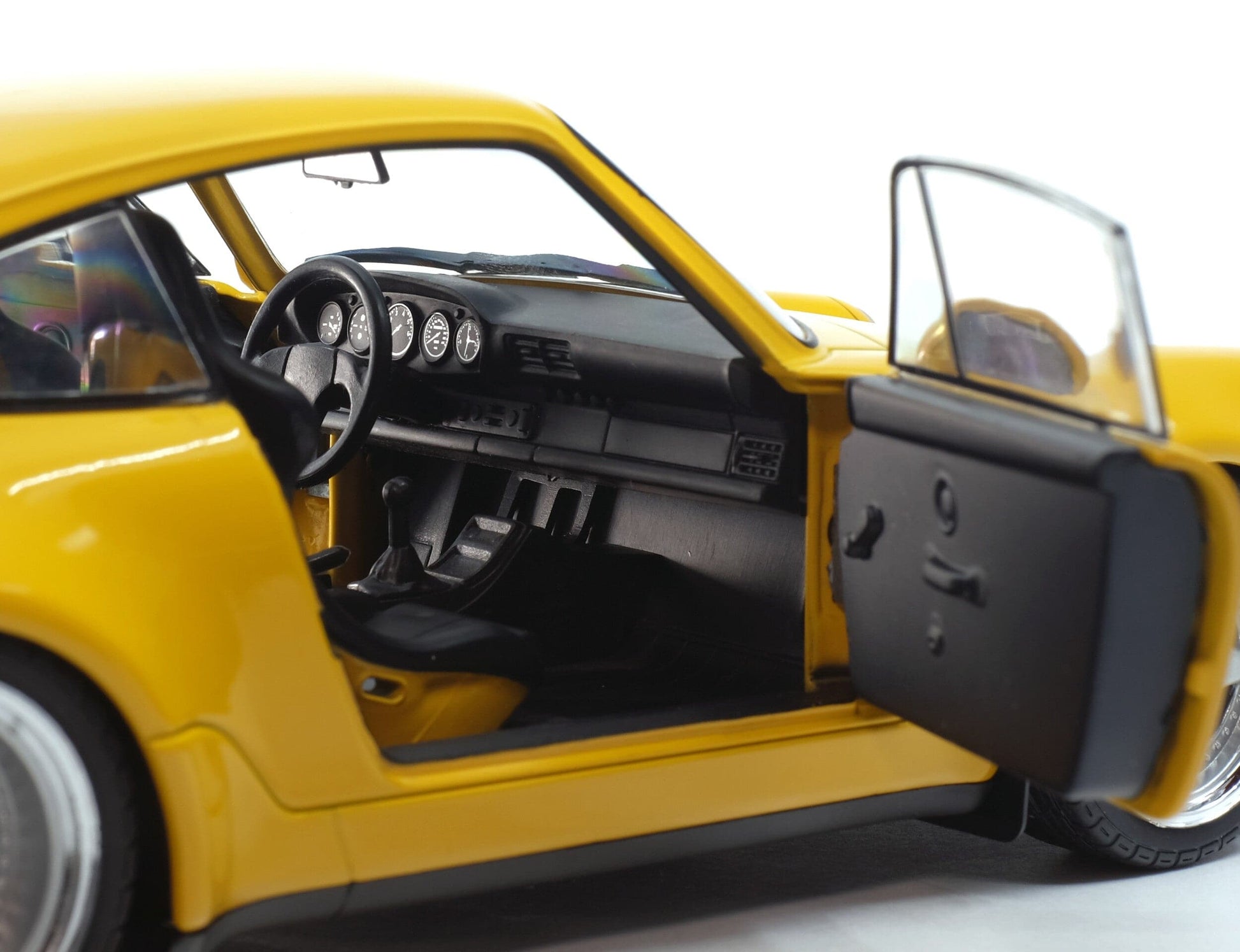 Solido - Porsche 911 (964) Carrera 3.8 RS (Speed Yellow) 1:18 Scale Model Car - Model Cars Canada Inc.
